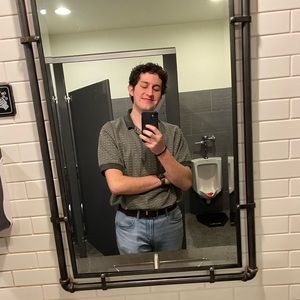 Meet your Posher, Davis